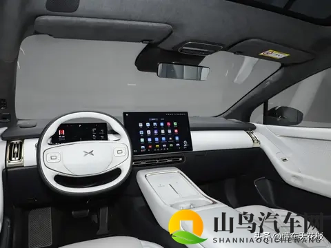 小鹏P7+ 20万级家用智能轿跑的均衡之选-2