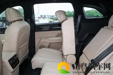 开了2025款捷途山海L7 PLUS，我觉得家用SUV就应该这样-1