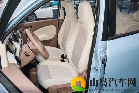 4 万级代步神车！宏光 MINIEV 2025 款全系配置解析与购车建议-3