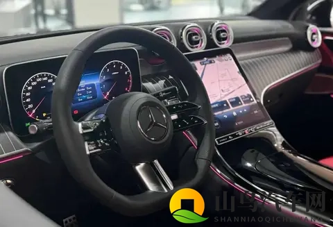 奔驰GLC腰斩定价，老车主炸锅，豪华车底裤被扒了-2