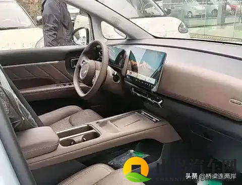 五菱新车8万起?硬派设计挑战混动市场-3