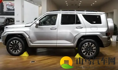 福特烈马荒地版与坦克700Hi4-T的功能对决-3