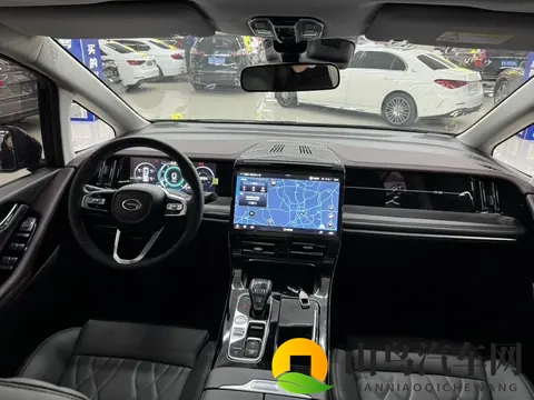 一手准新车!17万多拿下豪华座驾传祺M8-3