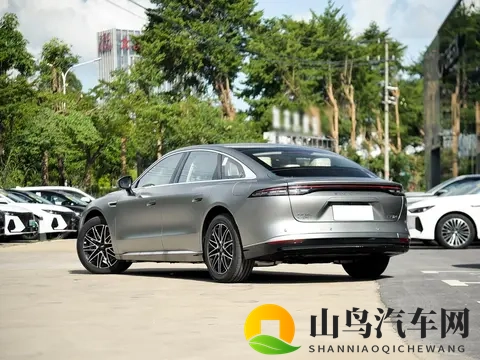 全新插混中大型车即将上市!配四座布局+激光雷达,搭双电机四驱-1