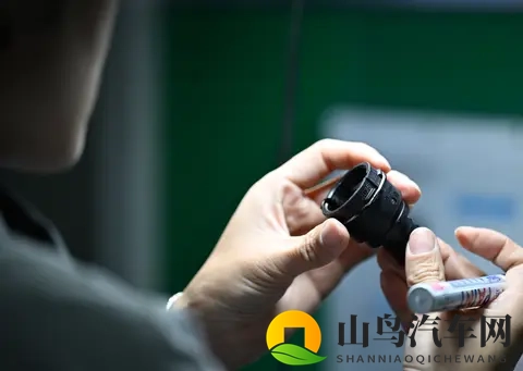 天操夜操：汽车工厂揭秘：揭秘全天候生产背后的真相，挑战与机遇并存-3