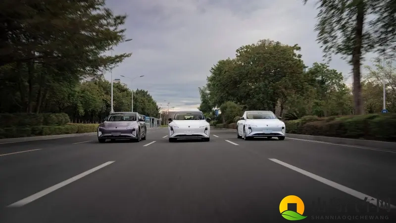 2026款星海S7轿跑实测：风阻系数背后的动感美学-1