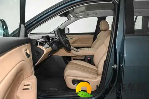 12万级SUV!标配大6座+双独悬,还有超长续航,AION i60香不香?-1