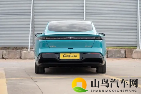 试驾东风奕派eπ007+既能扮酷又能顾家，不愧是智美超能轿跑-1