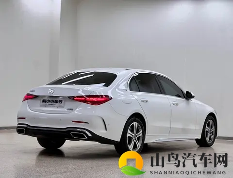 22年奔驰C级,2万公里当练手,20万体验豪华香不香?-1