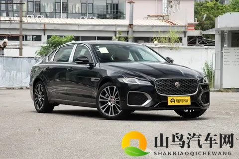 捷豹 XFL 选两驱还是四驱？选基础豪华还是全面升级？-1
