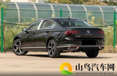 这次又有啥亮点，迈腾推出纪念版新车，共有三款配置可选-3