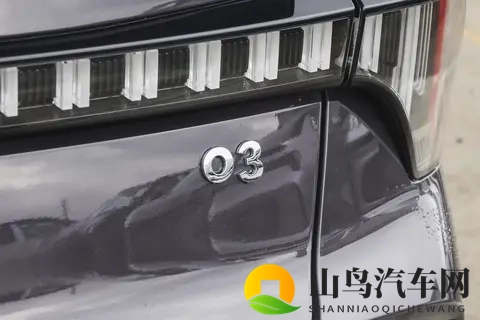 燃油车也智能！这款10万级运动轿车，动力性能不输合资品牌-2