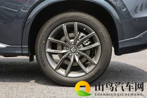 当“全能”成为新刚需，蓝电E5 PLUS插混SUV的自我修养-2