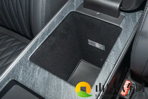 C级大五座SUV，空间宽敞、续航长，性价比也算可以了-星纪元ET-2