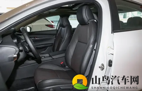 零跑B01 vs 秦L EV:650km续航,顶配11.98万,选哪个划算-1