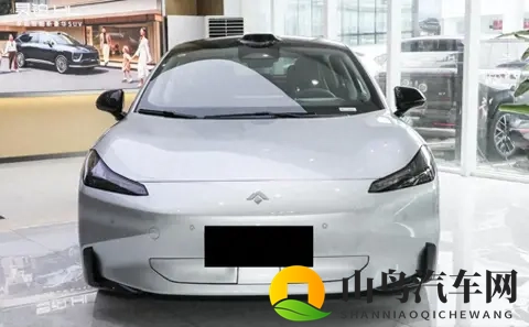 有亮点但不多，广汽昊铂GT推出新车型，提高销量恐怕有点难-3