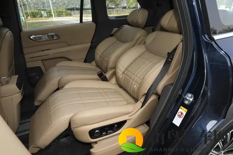 深蓝S09和蓝山，家用六座SUV该怎么选？谁更适合你？-3