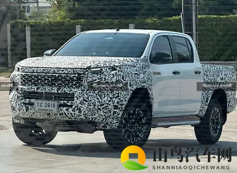 新一代丰田Hilux Travo预告11月10日泰国首发！-1