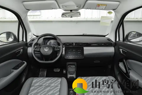 15 倍空间+2 倍续航!5 万级纯电车怎么选?-1