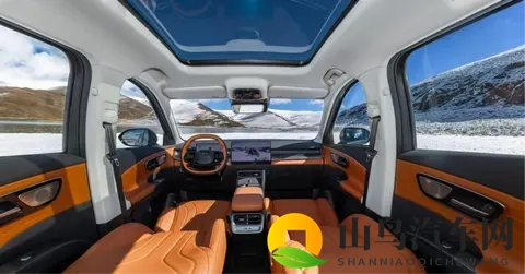 10万级SUV也玩“双前脸”，奇瑞这次真的摸透了中国家用车的密码-3