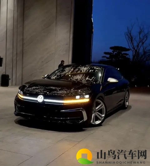 迈腾B9亮相，按键回归引热议，传统车还能这样玩？-1