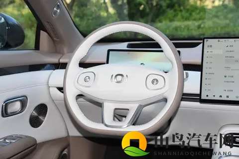 斯柯达Fabia 130发布，174匹马力小钢炮-1