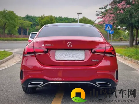 22年奔驰A级,3万公里一手车,11万代步香不香?-1