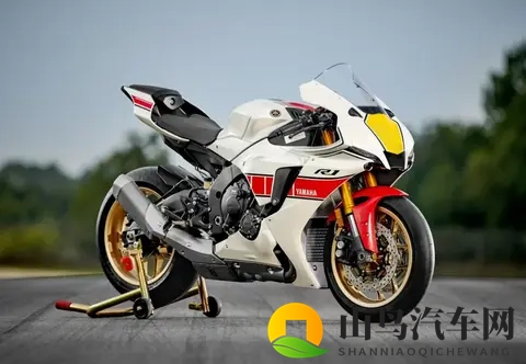 太离谱，雅马哈60周年纪念款才上市2年，70th版本就来了？-1