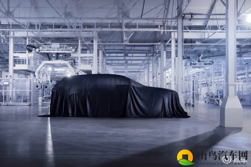 宾利Beyond100+战略更新，首款纯电SUV明年亮相-1