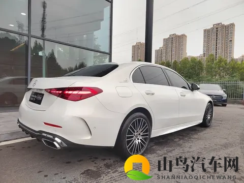 19万多，23年底准新奔驰C级，一手车代步优选？-3