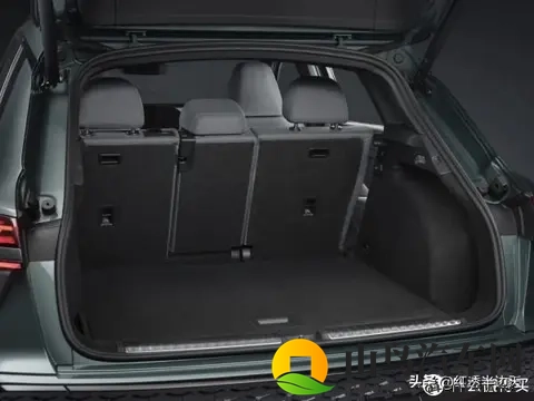 全新奥迪Q3来了，配20T，内外大变样，这才是“颜值巅峰”！-3