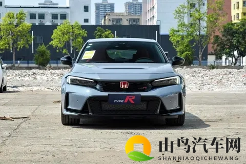 玩车一族看过来，40万预算，你会买思域TYPE R，还是丰田GR YARIS？-2