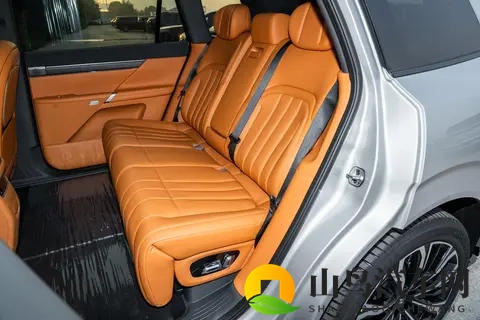 东风奕派eπ008增程超阔版五座：为全家出行打造的移动空间-1