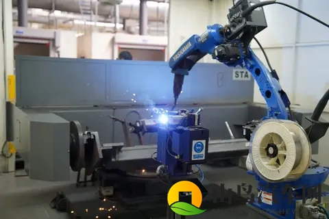 直击EICMA｜QJMOTOR 品牌发展史上的高光时刻，这设计太过惊艳-3