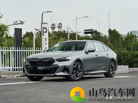 宝马5系跌至32万，抄底时机还是换代前夜？-2