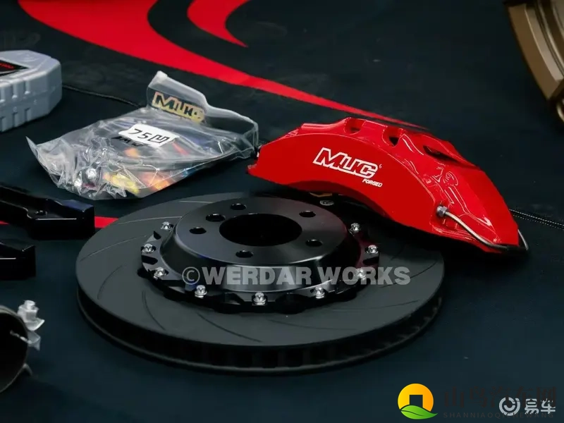 25款宝马三系改装MUC前轮MF631六活塞刹车卡钳-1