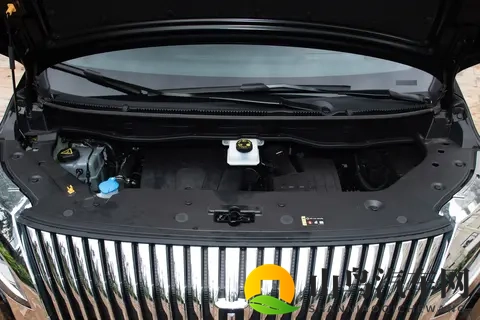 30 万内选 MPV 纠结？魏牌高山7 开了 1 个月，这些细节比想象中实在-3