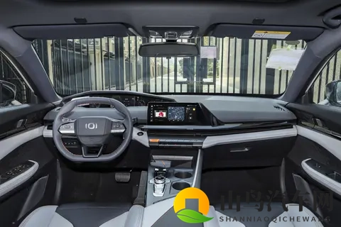 11 万级纯电 C 级车试驾体验：长安启源 A06 的那些实用亮点-1