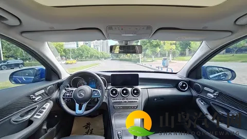 12万拿下蓝色奔驰C260L，圆你奔驰梦！-3