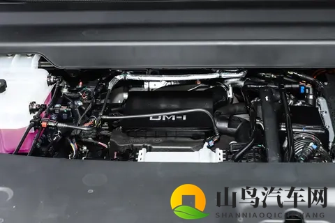 试驾方程豹钛 7 2025 款 200KM 两驱 Max 版：这才是家庭出行的理想 SUV-2