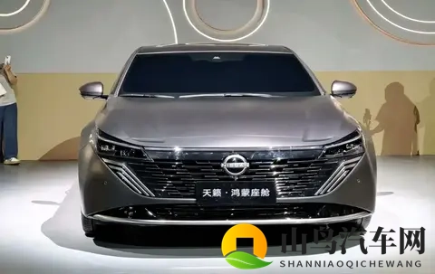 日产天籁竟然用上鸿蒙座舱？合资车这是服了还是被逼急了？-1