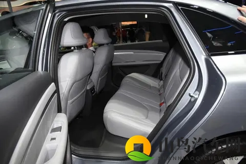 13万级电轿二选一！小鹏MONA M03 VS 长安启源A06，选谁划算？-2