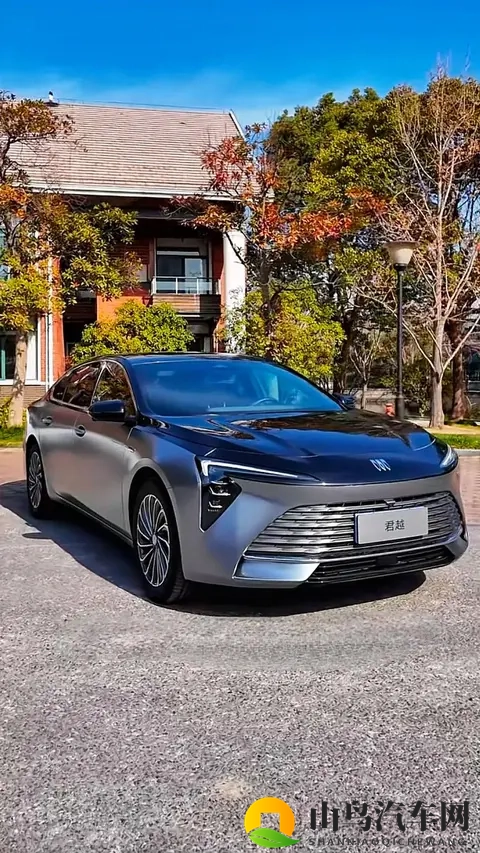 别再说君越是“老头乐”!试驾后彻底改观,这驾驶质感真香了-3