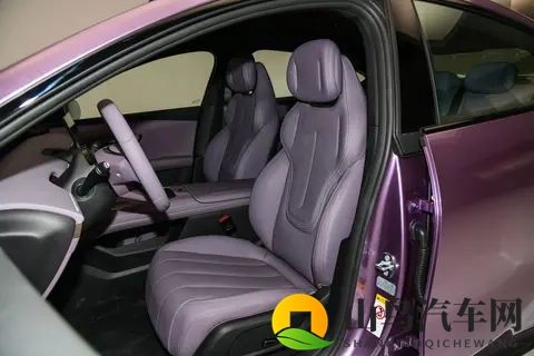 深蓝L06预售，B级定位，预售1399万元起，配置够高吗？-3