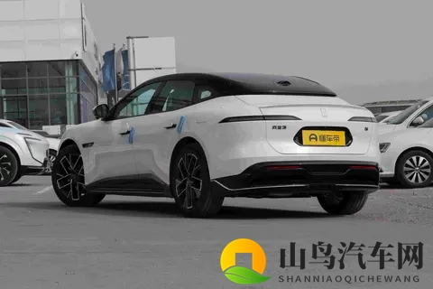 阿维塔06 Elite上市,激光雷达下放20万级,华为智驾搅动价格战-1