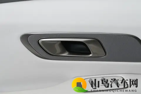 1399万起的深蓝L06，竟标配激光雷达和磁流变悬架？-2