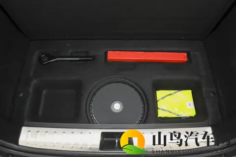 阿维塔 12 实际体验:兼顾多场景需求,均衡表现适配家庭使用-2