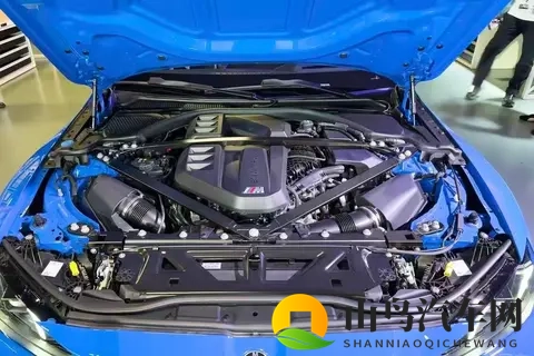 宝马M3旅行版上市：纠结党狂喜！性能和家用居然真能不打架？-1