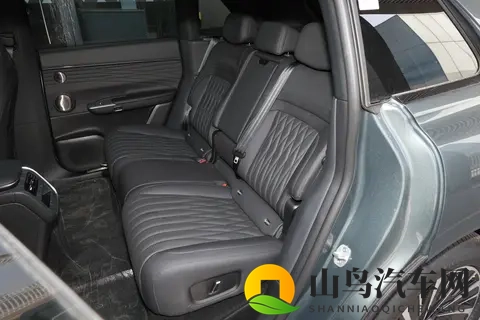 限时置换补贴1万，配雪豹四驱+飞鱼底盘20，2025款星纪元ET香吗?-2