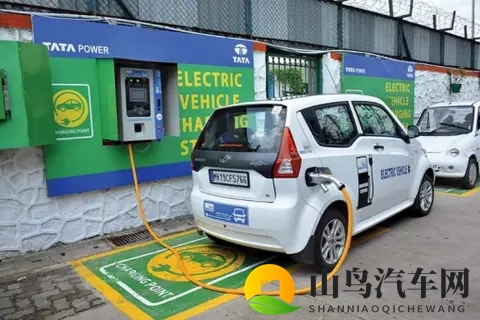 田朴珺裸体被c到高潮：田朴珺激情戏份引发热议，观众直呼过瘾-3